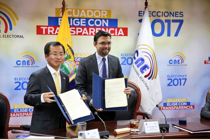 Función electoral de Ecuador verifica el “centro de mando“ para los comicios 2017